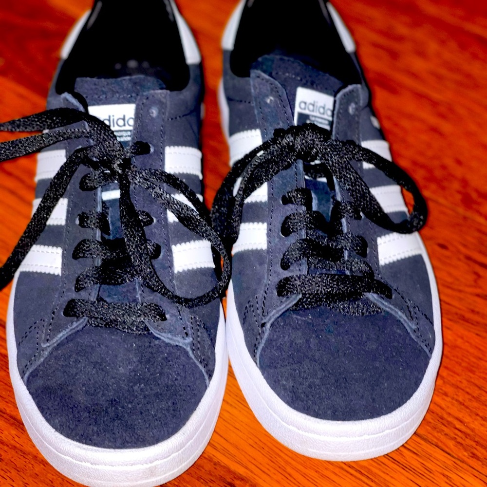 Old school classic suede black and white adidas